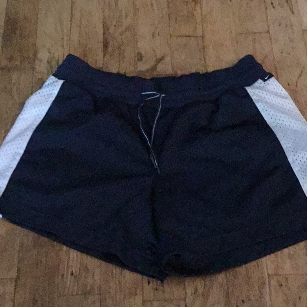NIKE WORKOUT SHORTS